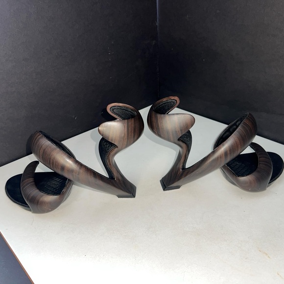 Julian Hakes London Mojito Oak/Black Open Toe Heels - Picture 10 of 11